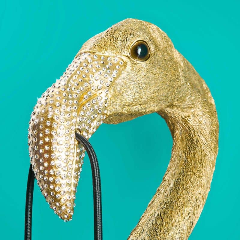 Applique murale flamant doré de luxe. Luminaire sculptural haut de gamme pour salon, entrée  26,5 x 24,5 x 71,5 cm boutique design. Éclairage décoratif premium et raffiné.