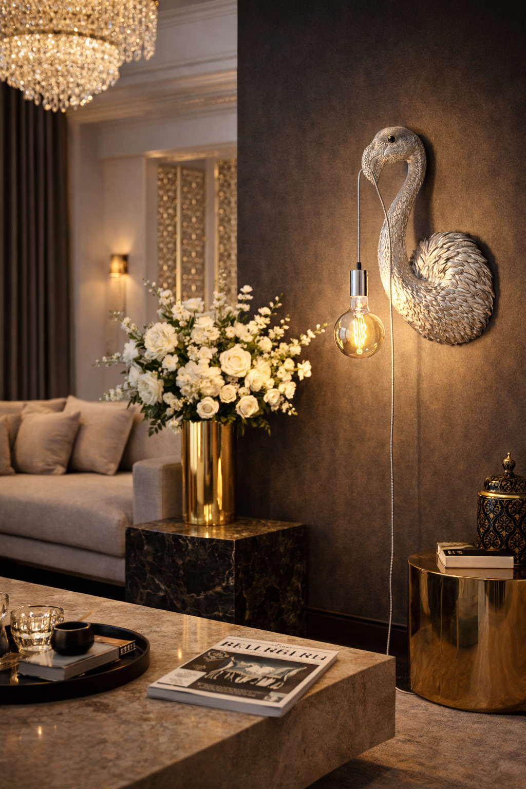 Applique Murale Flamingo Royal Sculpture Lumineuse Dorée de Luxe. 26,5 cm x 24,5 cm x 71,5 cm