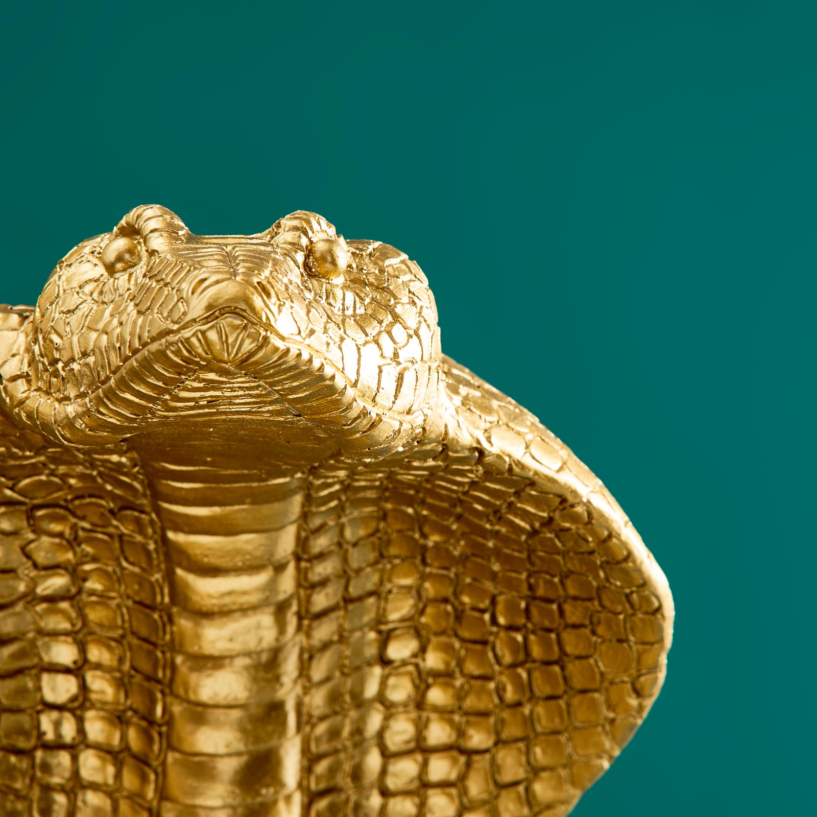 Lampadaire décorative Serpenté Or/Noir, 38 x 38 x 152 cm  Luxe minimaliste pour les intérieurs